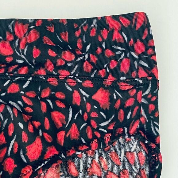 NWT 2 Pack Warners Black Red Print No Pinching No problem Tailored Hi-Cut Panty - Picture 7 of 12